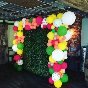 Foliage Wall Balloon Arch Photo Wall